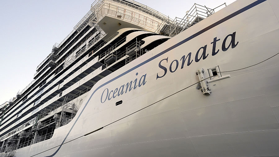 Oceania Cruises bota el Oceania Sonata, marcando un hito importante en la construcci&oacute;n del primer barco de la nueva clase Sonata