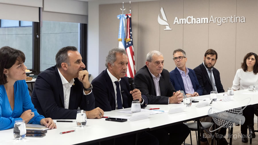 -Scioli brind una disertacin ante socios de la AmCham-