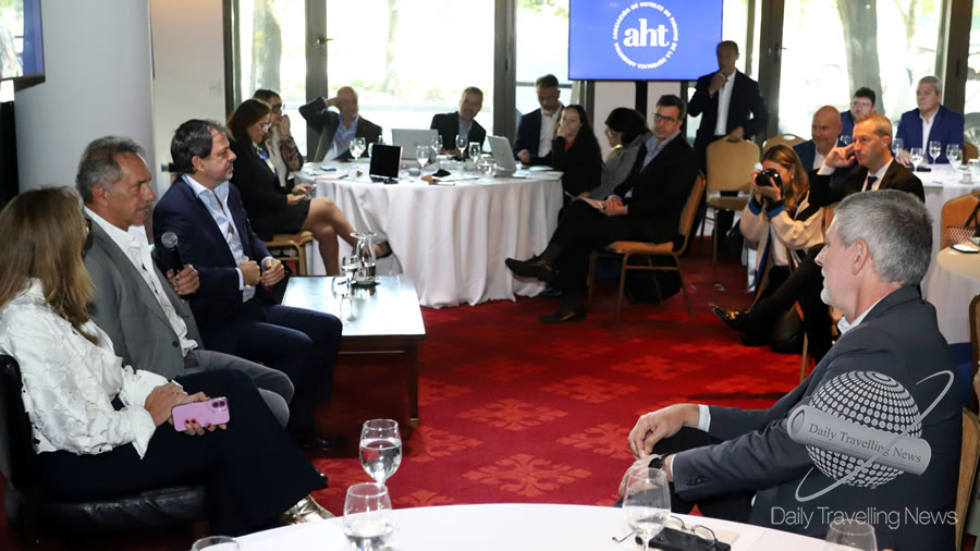 -Scioli presente en la Asamblea de la AHT-