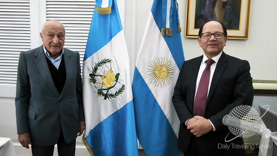 -Carlos Asensio y el Embajador Hctor Ivn Espinosa Farfn-