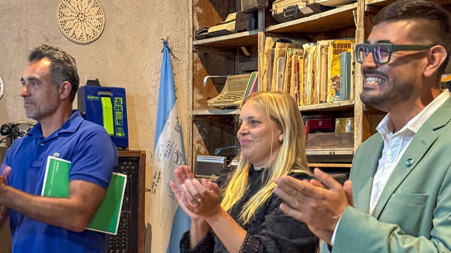 -Tornquist firm� un convenio de colaboraci�n tur�stica con el municipio de Saavedra-
