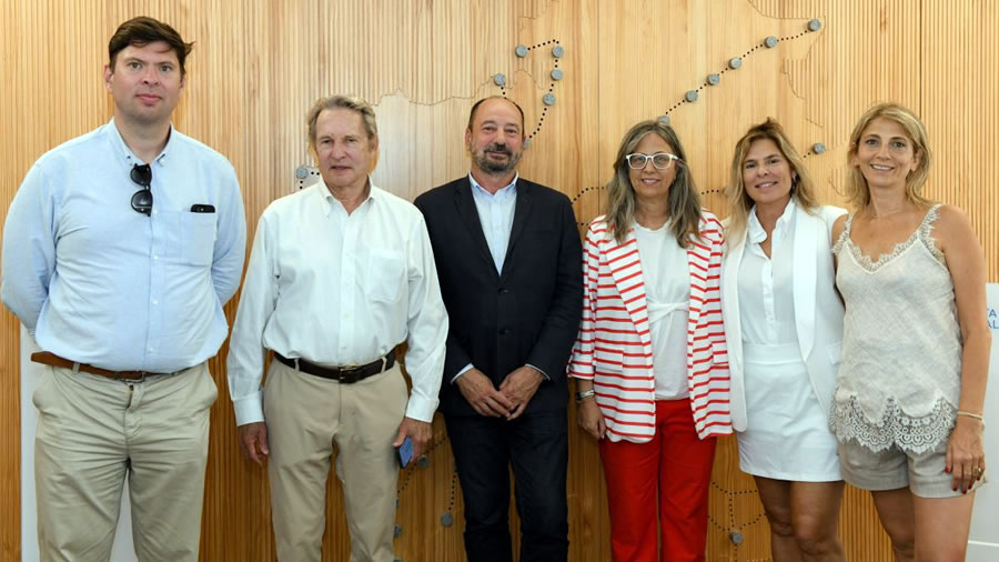 -Empresarios hoteleros de Argentina y Per� se asesoran en Galicia sobre turismo termal -