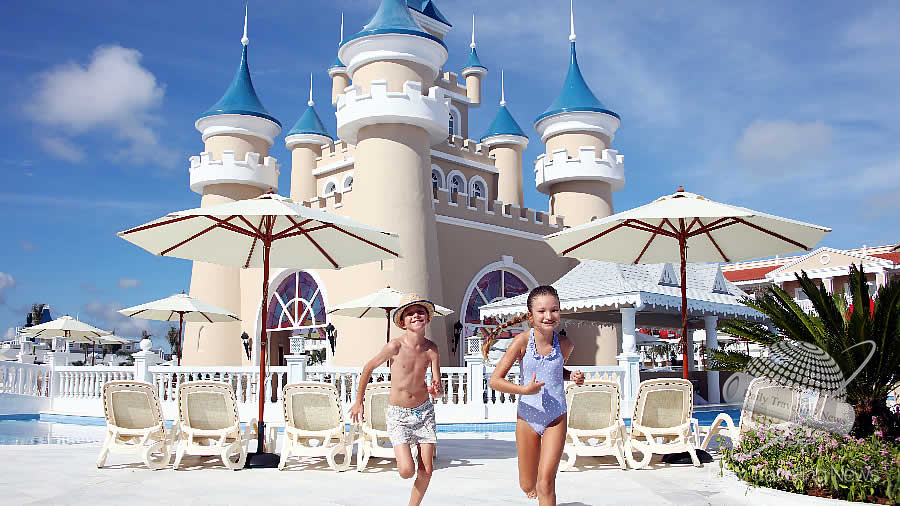-Las vacaciones vuelven a reunir a toda la familia: los viajes multigeneracionales impulsan una nueva-