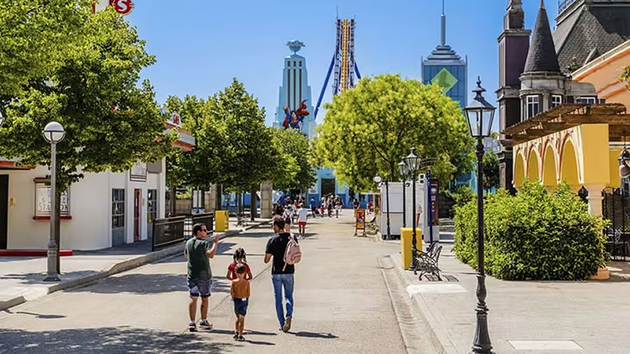 -Parques temáticos en españa-