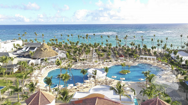 Bahia Principe presenta en FIT su nueva identidad de marca con un stand completamente renovado