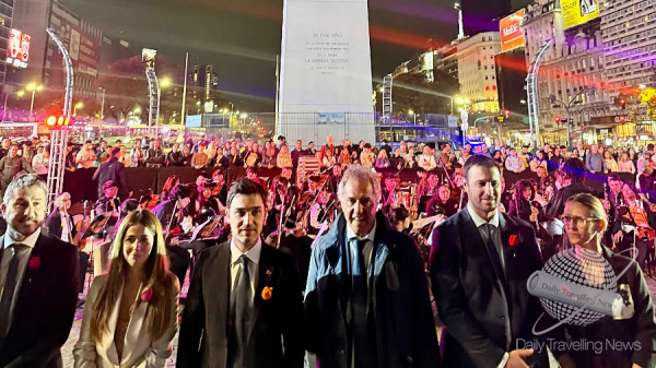 Sclioli particip� del lanzamiento de las acciones tur�sticas de primavera de Chubut en el Obelisco Como 