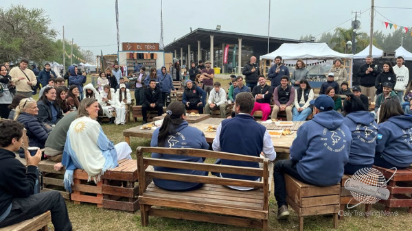 Ms de 12 mil personas celebraron el mate y la patria 