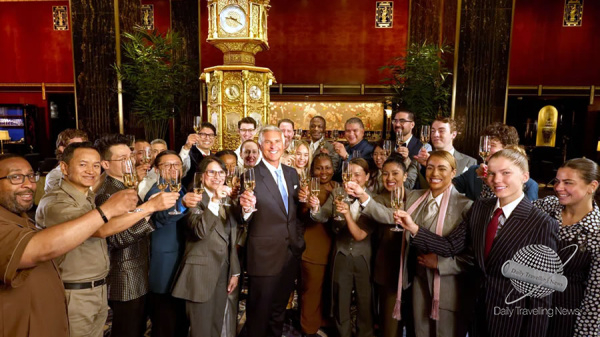 Waldorf Astoria New York comienza a exhibir su meticulosa restauracin