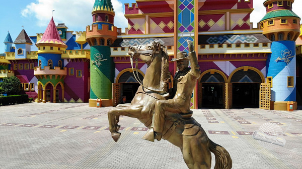 La historia de los parques tem�ticos: desde los jardines de placer europeos hasta los complejos tecnol�gicos actuales